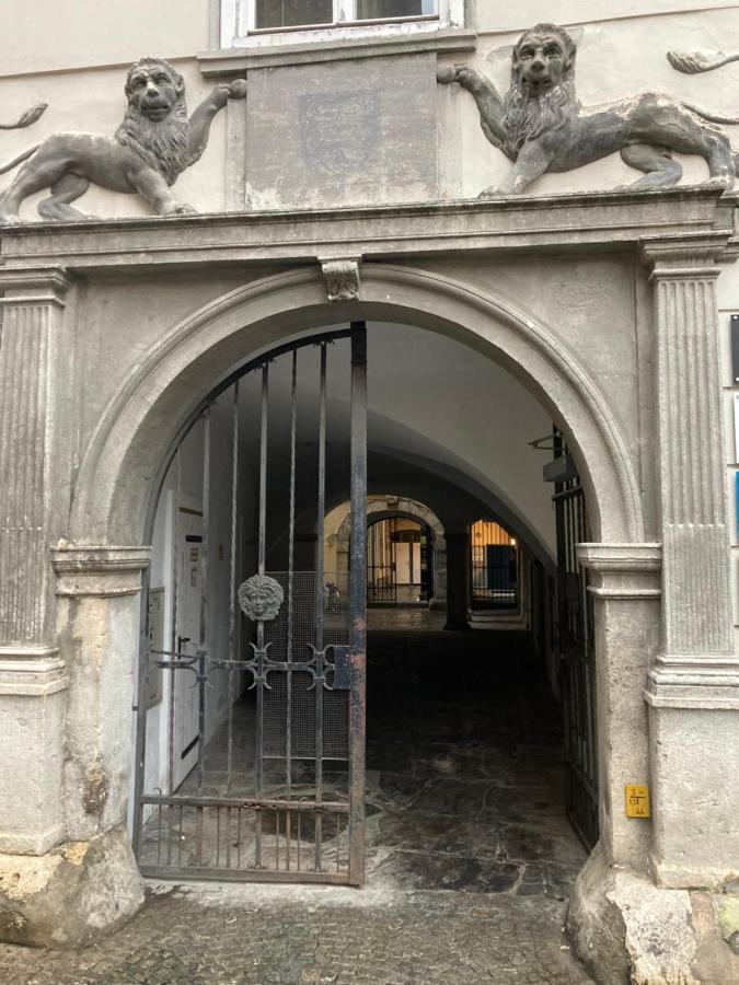 Carillon By Bestchoice - Old City - Self Check-In With Parking Option Грац Екстериор снимка