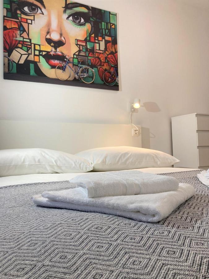 Carillon By Bestchoice - Old City - Self Check-In With Parking Option Грац Екстериор снимка