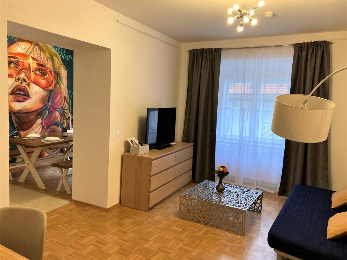 Carillon By Bestchoice - Old City - Self Check-In With Parking Option Грац Екстериор снимка