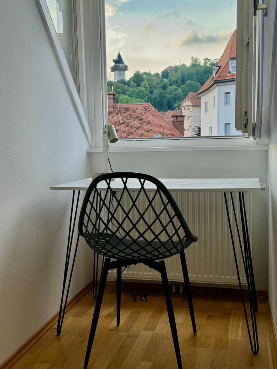 Carillon By Bestchoice - Old City - Self Check-In With Parking Option Грац Екстериор снимка